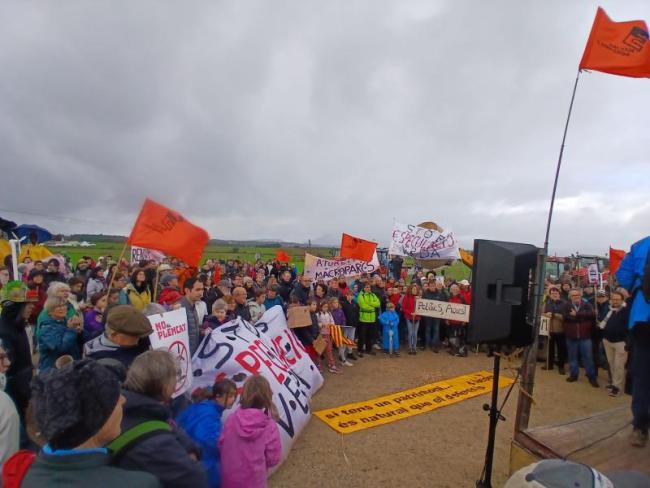 Manifestació de l'IAEDEN contra els macroprojectes especulatius